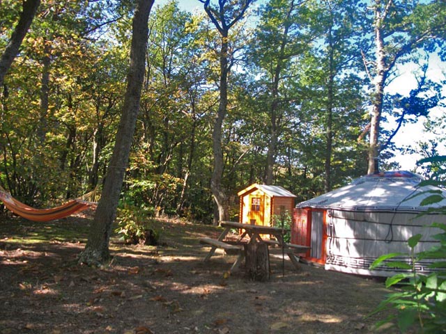Au Bois d’Escoumos Location Yourte Haute-Garonne