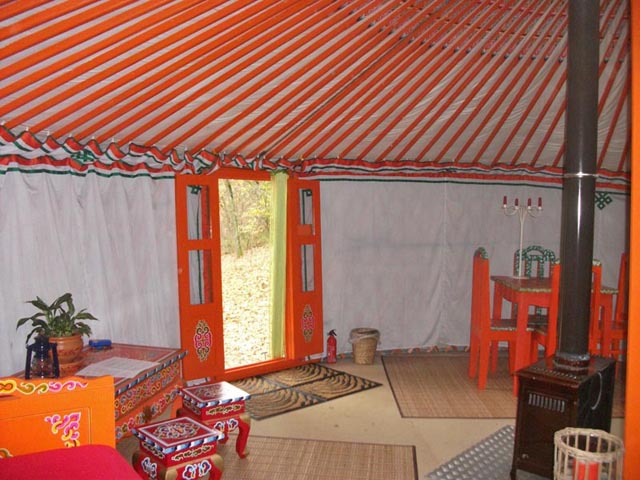 Au Bois d’Escoumos Location Yourte Haute-Garonne