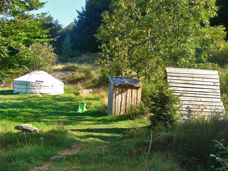 Le Chalet des deux Roches Location Yourte Ardèche