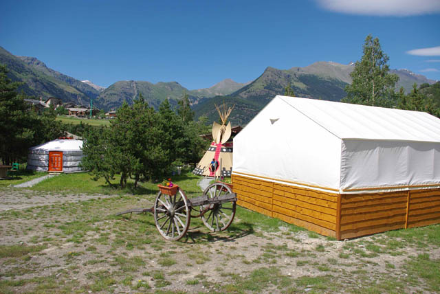 Yourte et Tipi de montagne Location Yourte Savoie